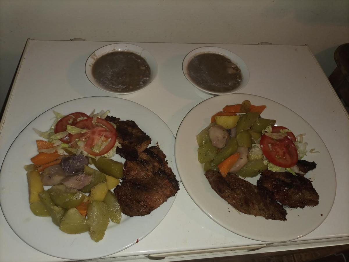 Hostal Y Restaurante Los Tecales La Coca Ngoại thất bức ảnh