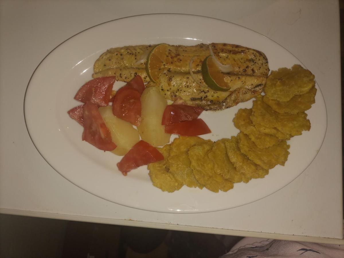 Hostal Y Restaurante Los Tecales La Coca Ngoại thất bức ảnh
