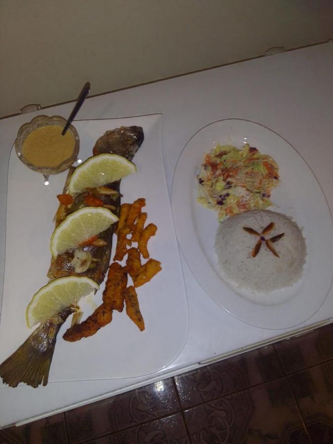 Hostal Y Restaurante Los Tecales La Coca Ngoại thất bức ảnh