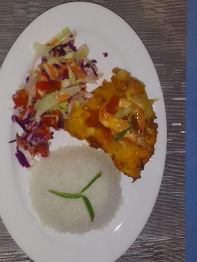 Hostal Y Restaurante Los Tecales La Coca Ngoại thất bức ảnh