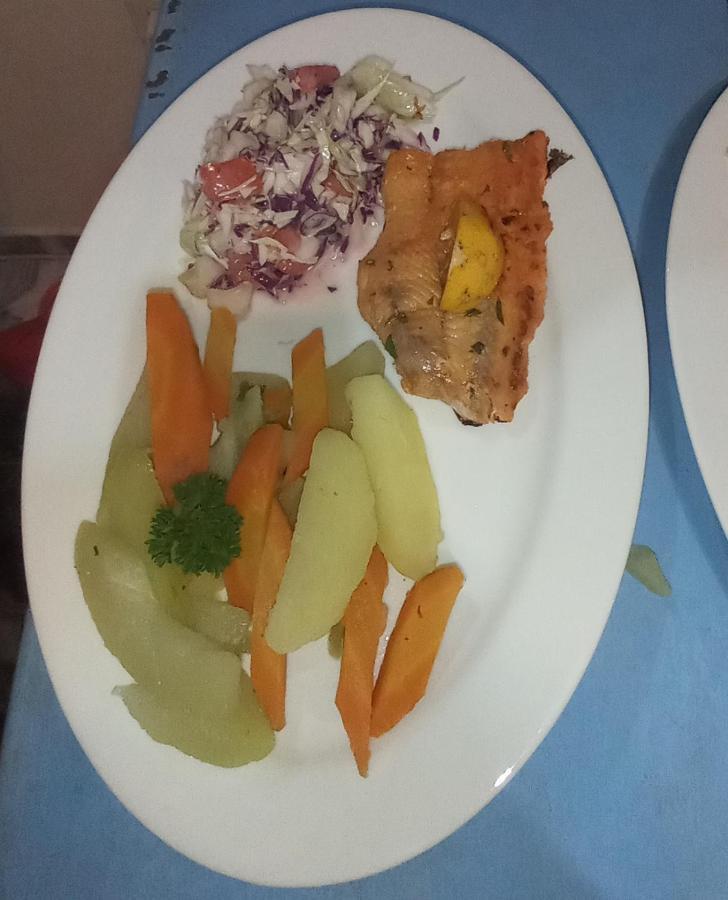 Hostal Y Restaurante Los Tecales La Coca Ngoại thất bức ảnh